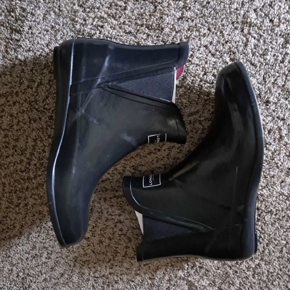 London Fog Women’s Shiney Piccadilly Rubber Rain Boots size 10 - Picture 2 of 6